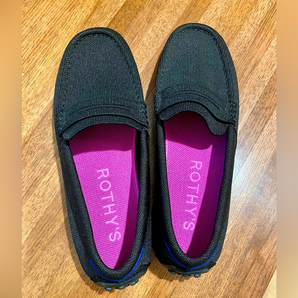 Dark brown Rothy’s “The Driver” loafer, size 8